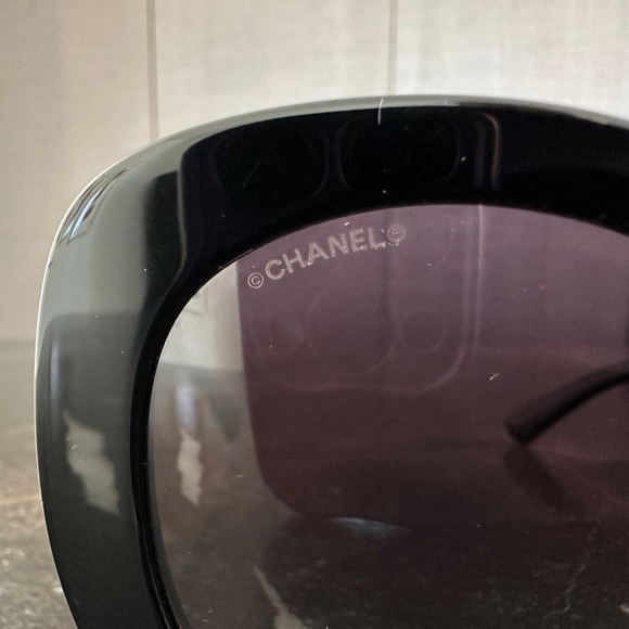 CHANEL SQUARE SUNGLASSES - Picture 3 of 8
